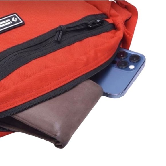 Converse Unisex Sling Pack Black Red Zip Pockets 10022098-A02 - Picture 4 of 5